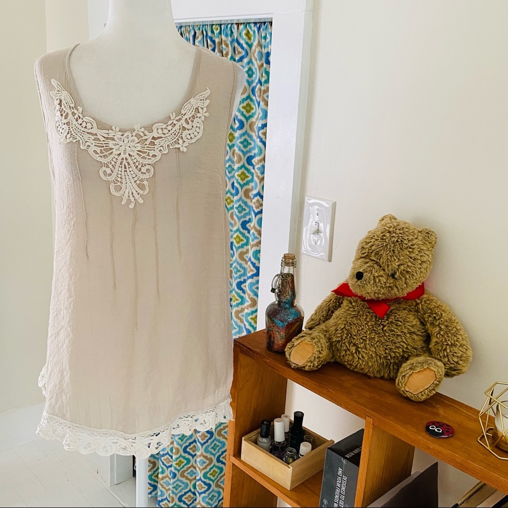 Anthropologie Adiva Crochet top (size L)